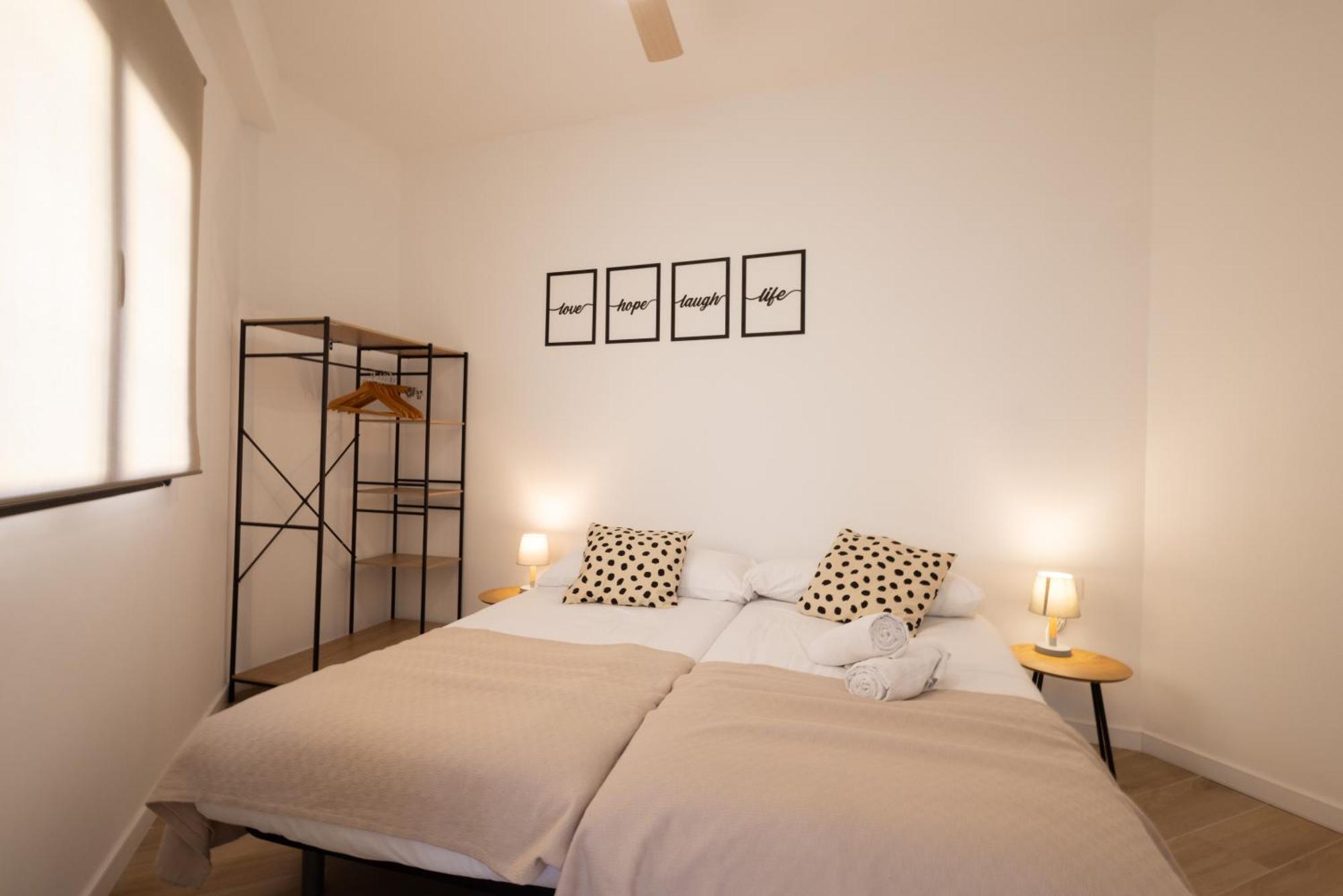 Cruz Cubierta Apartments Valenza Esterno foto